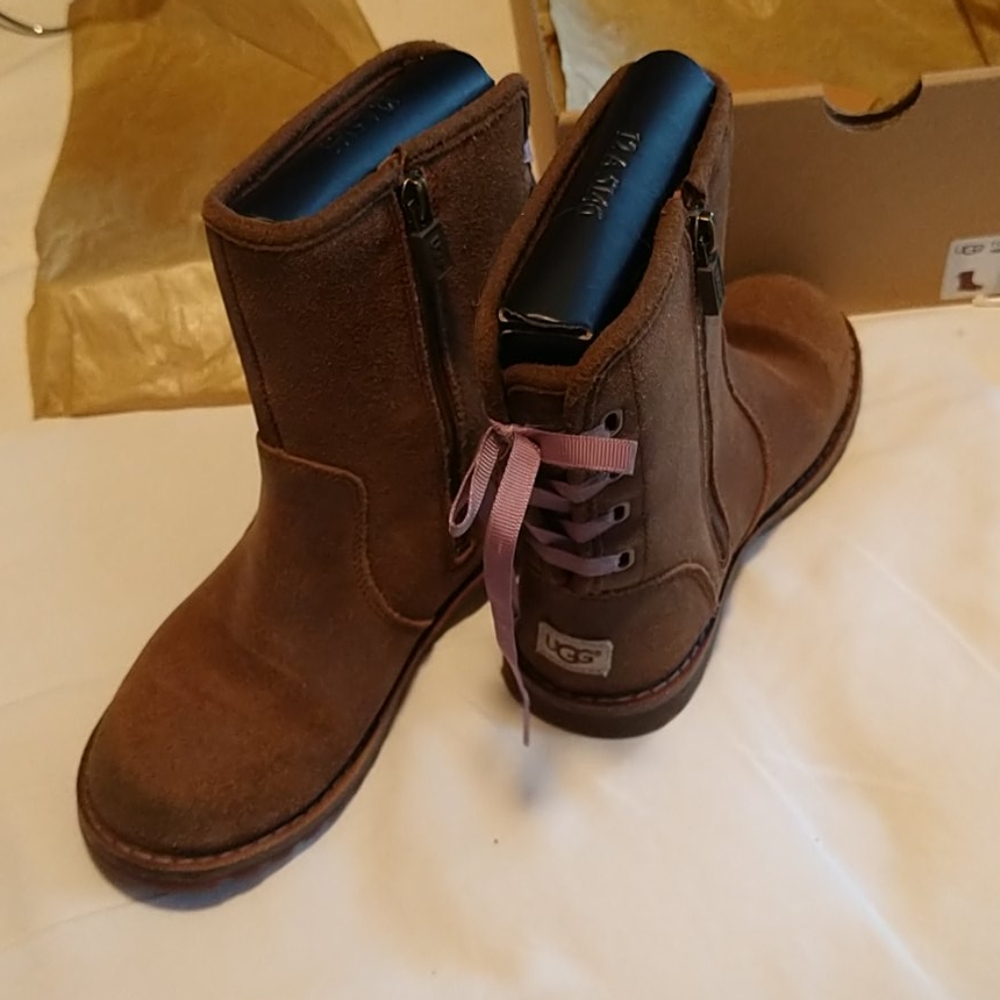 UGG Corene boots